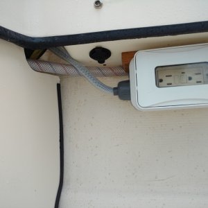 12V/120V Outlets for Electric Reefer in Cockpit (Reefer not included)
