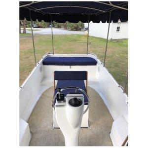 Media 'Captain\'s seat' in album 'New Boat'
