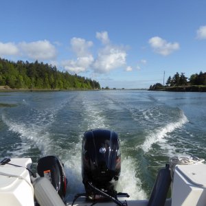 Going South through the slough, on my way to Oak Harbor to have lunch with some friends