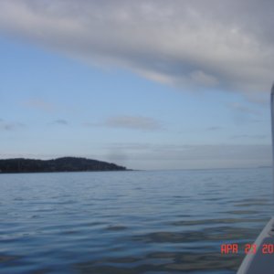 23 April: Northbound in 
Hale Passage. What an
awesome morning!