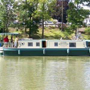 A few C-Brats decided they need more elaborate facilities and so leased this canal barge. Usually made it to the evenings destination to tie-up.