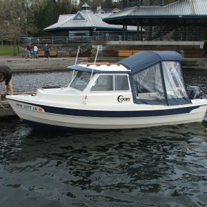 Sark tying off at the dock