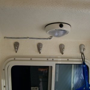 Storage hooks in head.