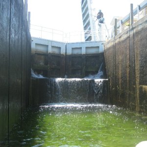 Cheboygan River Lock emptying