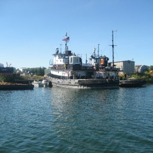 Working tugs along the Cheboygan River