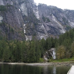 approaching Chatterbox Falls