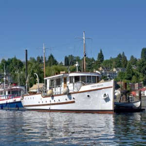 Old yacht, Twin Isles