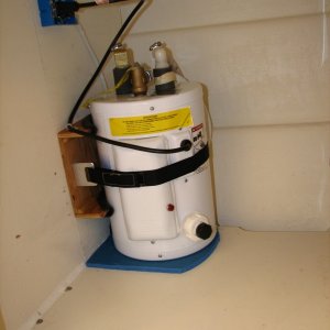 Media '2.5 g hot water heater' in album '2.5 g hot water heater'