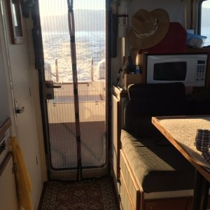 Dinette, microwave and magnetic screen door