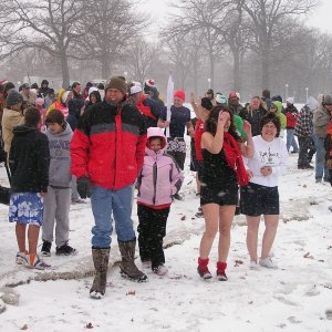 Kiwanis Polar Bear Plunge 2008
Temp Mid 20's with water at 33
