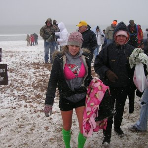 Kiwanis Polar Bear Plunge 2008
Temp Mid 20's with water at 33