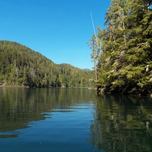 Bligh Island is a marine park.  It has a huge calm desolate bay called Ewin Inlet.  In the very back is a little bay that made a very calm anchorage.
