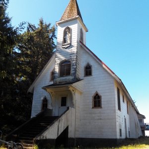 In the back of the church is the harbor master's office, usually charging a $5 docking fee.  There were more important things going on and the office was empty.