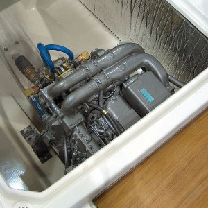 (C-Ranger R25) 4 cyl, 4 valve heads, 80 amp alternator, 500 lbs