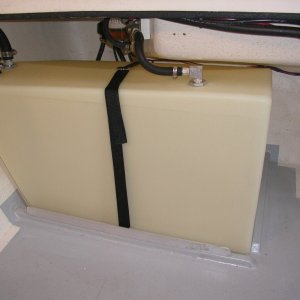 (seabran) Starboard Tank with aluminium angle on cleat