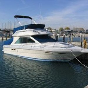 Sea Ray 265 Sedan Sistership in Chicago