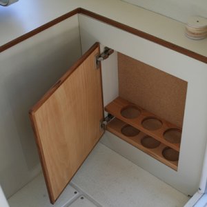 E-cabinet st side aft