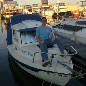 Relaxing at sunset chatting with a fellow marina dweller