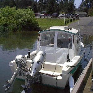 Media 'rear of baby yacht.JPG' in album '2003 Dory 0624 1.jpg'