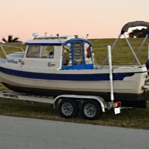 Media 'Papillon parked lakeside of the Hoover Dyke' in album 'Cold front arriving Lake O'