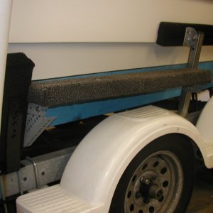 Starboard side trailer step and guides