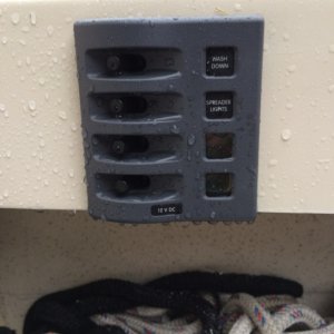 new 4 switch pannel on gunnel in cockpit