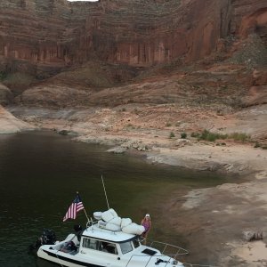 Media '718A1BCF-0867-4BFB-BE9E-EFCA2E2FCA0E' in album 'Lake Powell Summer 2016'