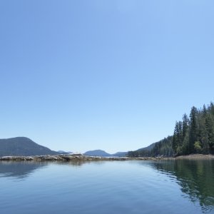 Exploring the Octopus Islands via dinghy