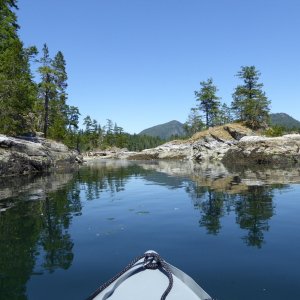Exploring the Octopus Islands via dinghy