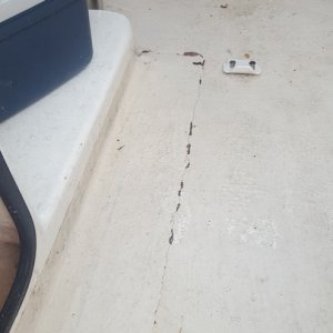 Media 'Long View of Crack' in album 'Long View of Crack'