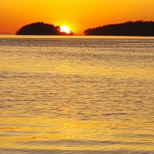 Media 'Sunset - Shallow Bay, Memorial Day Weekend 2017' in album 'We're Back... at Twin Bridges'