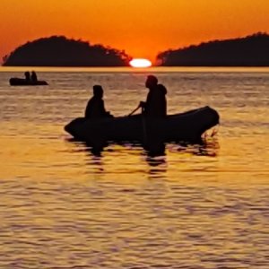 Media 'Another Beautiful Sunset - Shallow Bay' in album 'We're Back... at Twin Bridges'
