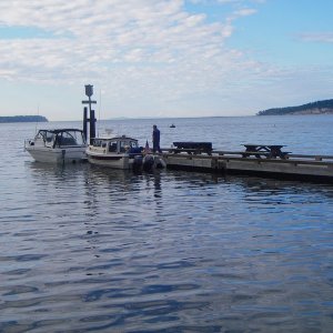 Afternoon Breeze is starting to move across the water at SBSP dock.
