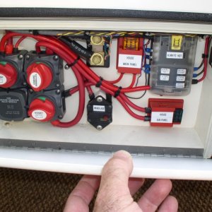 Media '(Minnow) New DC wiring' in album '(Minnow) Overhead shelf - teak veneer'
