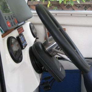 (SEA3PO) Tilted steering wheel
