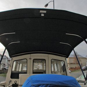 Canvas frame, stern view.