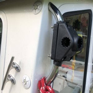 Scotty Rail Mount Adapter on SS hand hold