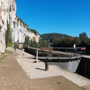 In some places, the limestone cliffs had been carved away (pre-dynamite) in order to create a tow path.