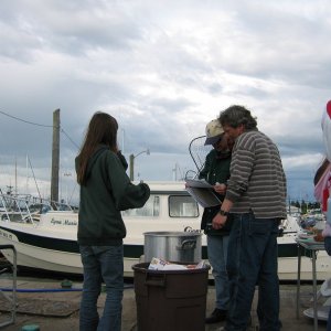 (Work Release) Jeff & Dianne looking at Whopper Pictures!