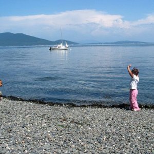 Media '(Aiviq) My kids on the beach at James Island Park' in album '(Aiviq) 27 Pilothouse.  The one and only!'
