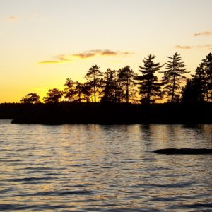 Media '' in album 'The conture of the bottom allows easy tie-up to shore with a bow anchor set.'