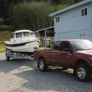 April 4, 2003 - Leaving EQ Marine with our C-Dory.  We're excited!