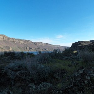 Media 'Another view.' in album 'Off to the Potholes.  This is driving past Soap Lake.'