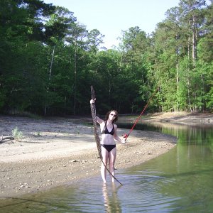 Media 'Kim caught a big stick' in album 'C-Pearl home at Lake Martin'