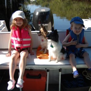 Daisy & Dabber Doo take their two legged grandchildern for a boat ride