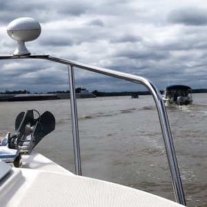 Meeting Mississippi barge traffic
