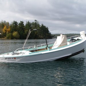 Yooouza, the tide is only coming up 2 more feet.  What gives? Hopefully not the bow cleat.
