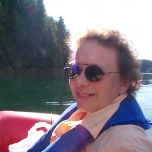 (seabran) Karen in the dinghy - saftey first notice the lifevest.