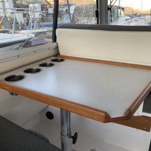 Teak table rim, Cupholders