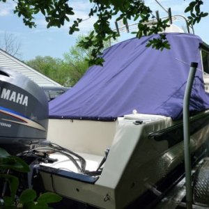 uses same snaps as camper top.